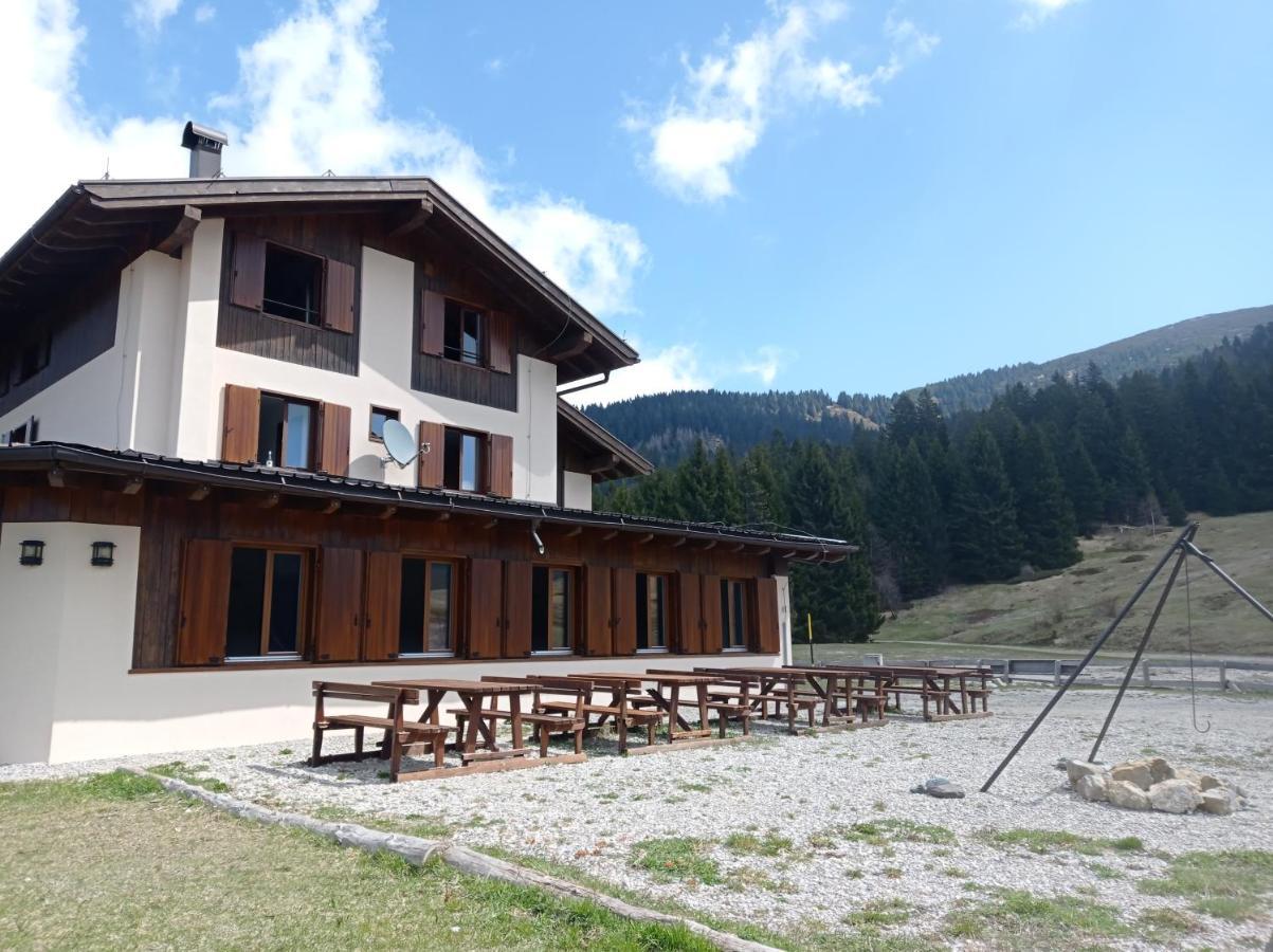 Rifugio Garibaldi LEDRO Eksteriør billede