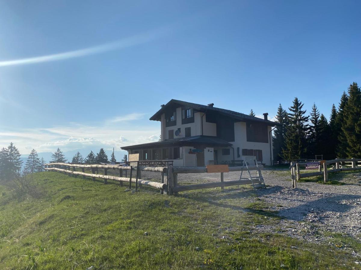 Rifugio Garibaldi LEDRO Eksteriør billede